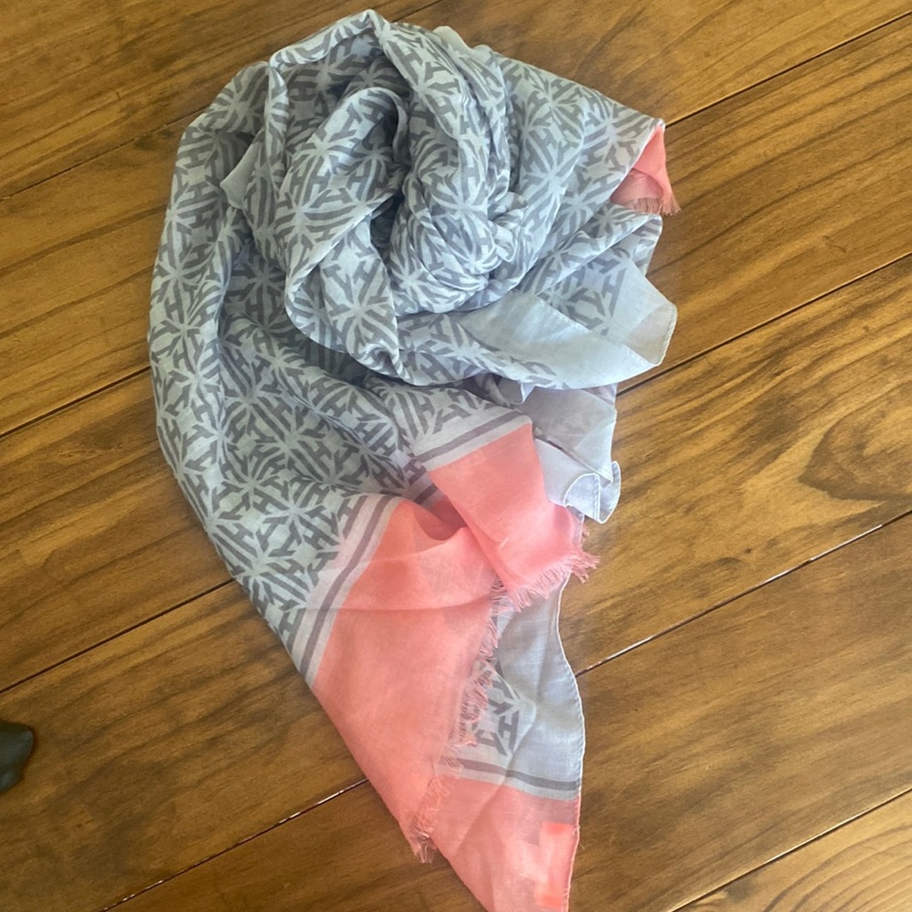 India Hicks IH logo scarf/sarong